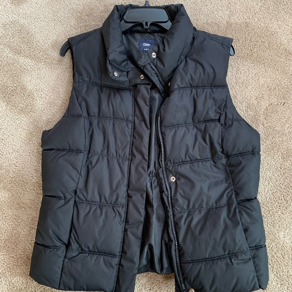 GAP Quilted Vest - Picture 1 of 2